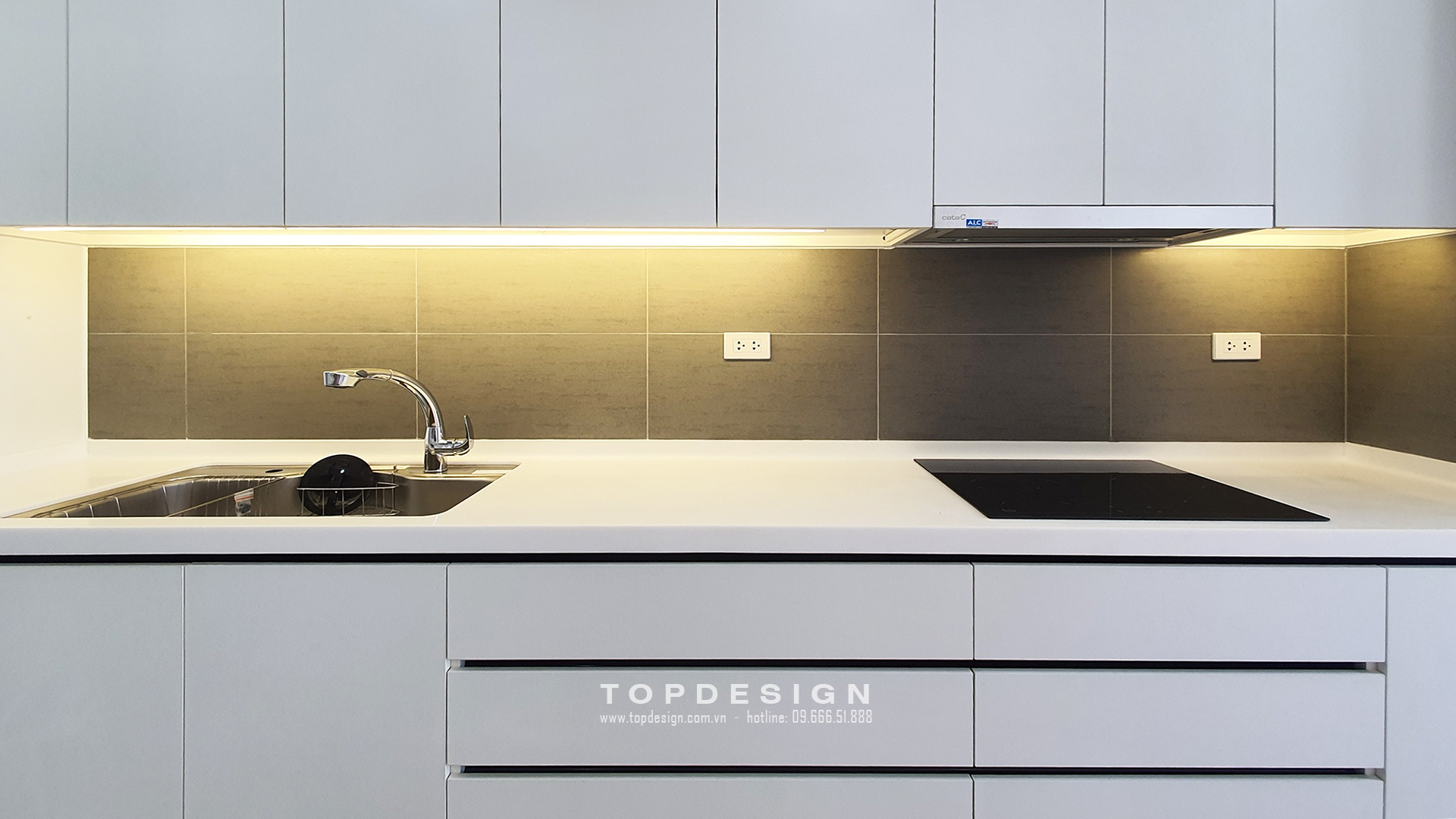 TOP_Interior design and build_The Emerald 1706_04