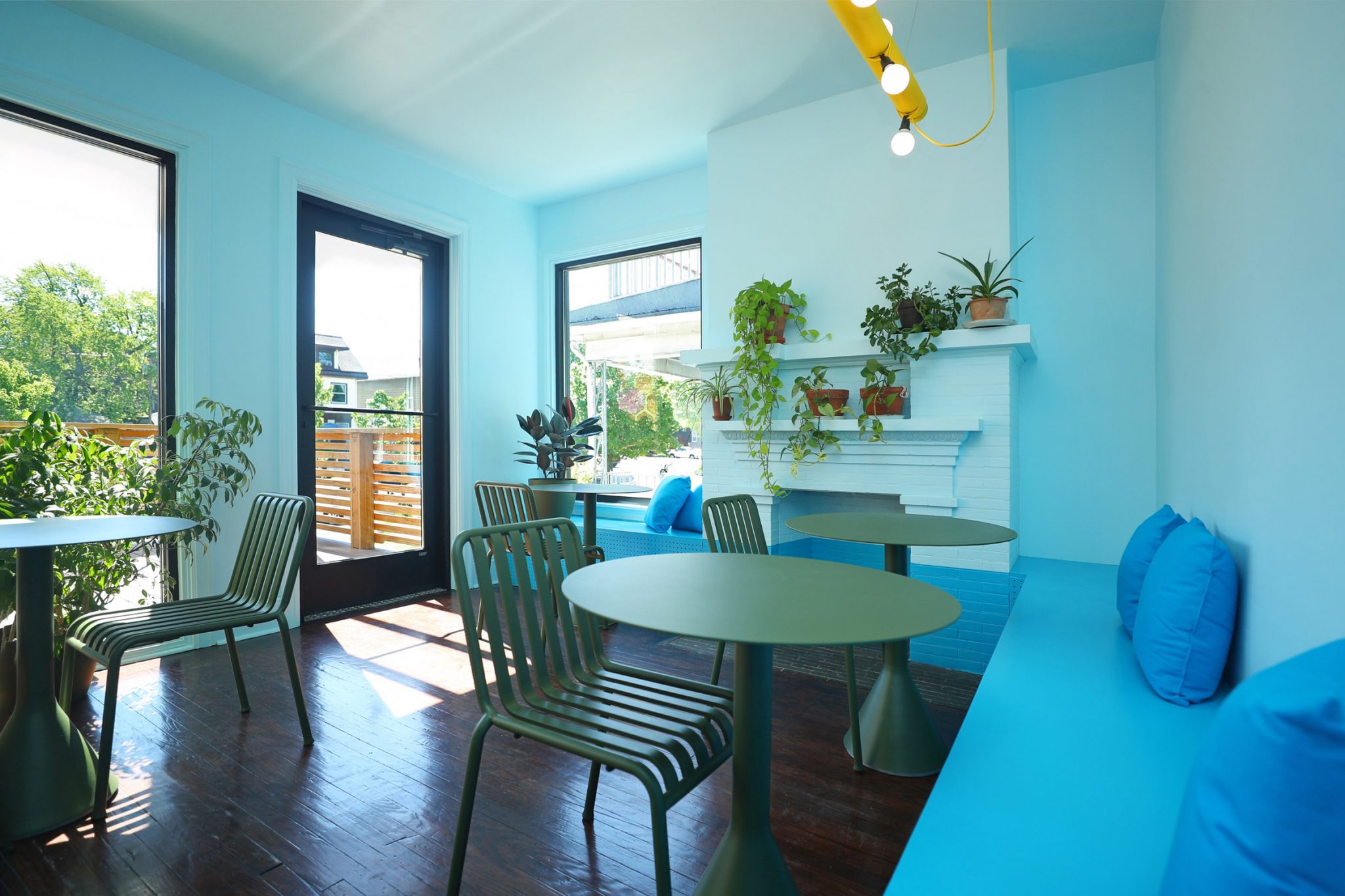 thiết kế nội thất quán cafe màu pastel 5