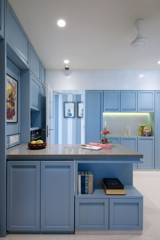 mẫu bếp chung cư đẹp màu xanh lam pastel