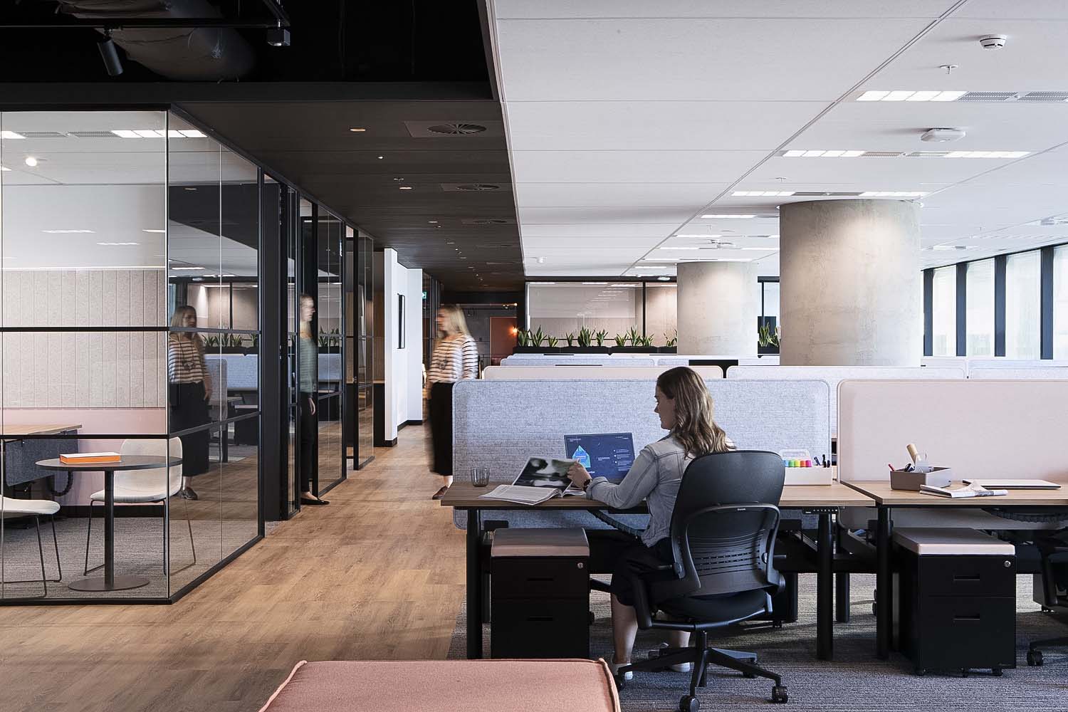 thiết kế nội thất văn phòng cao cấp TOPDESIGN