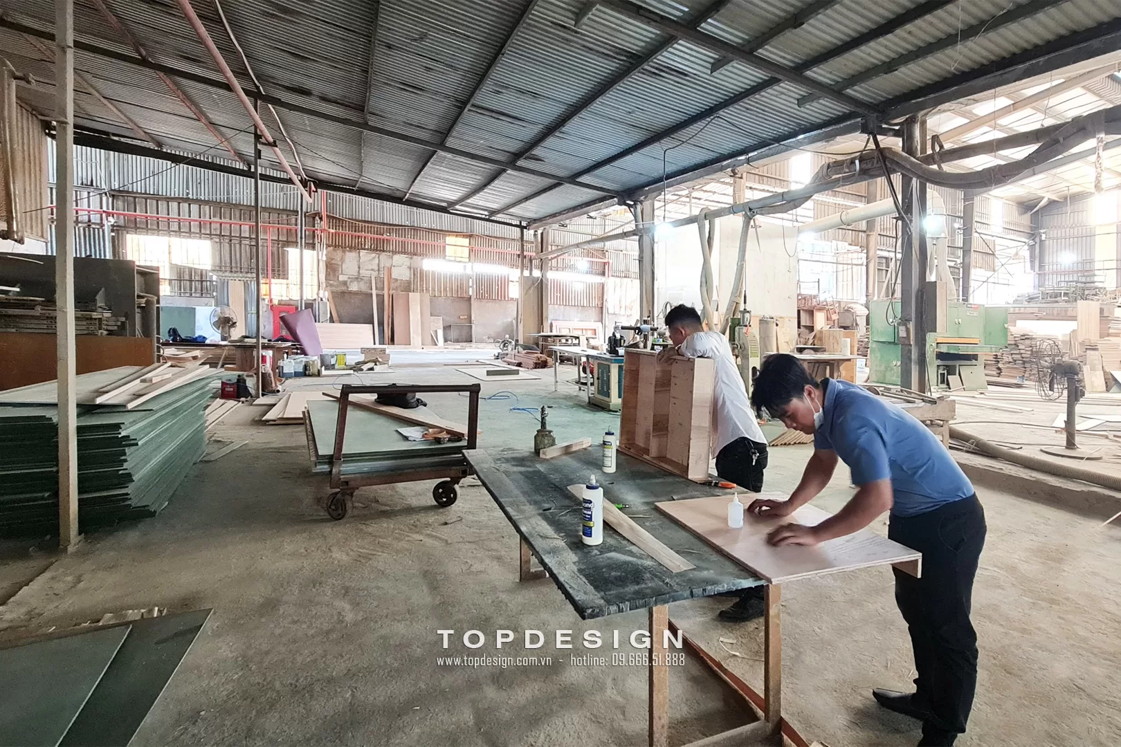 5. Nhà máy sản xuất đồ gỗ nội thất - Topdesign